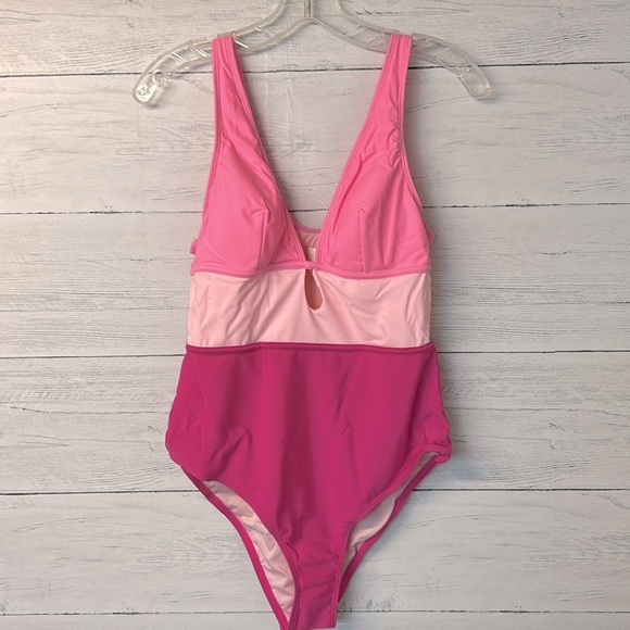 NWT CUPSHE One Piece Color Block Swimsuit 🌴 - Picture 6 of 8